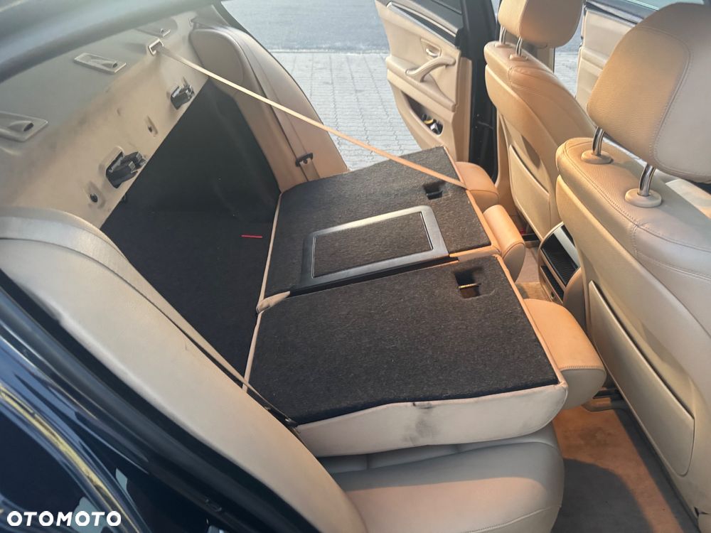 BMW Seria 5 528i xDrive Luxury Line - 16