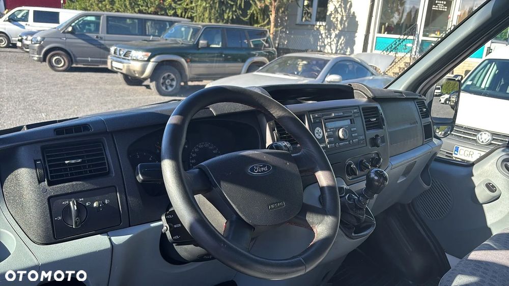 Ford Transit - 9