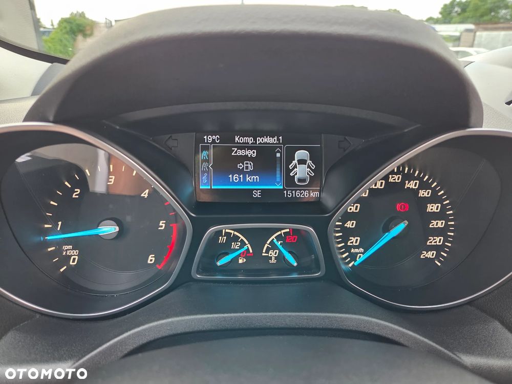 Ford Kuga 2.0 TDCi 2x4 Titanium - 26