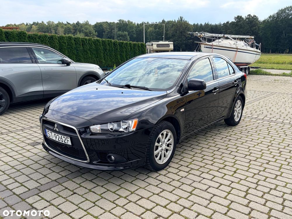 Mitsubishi Lancer 1.6 Invite - 1