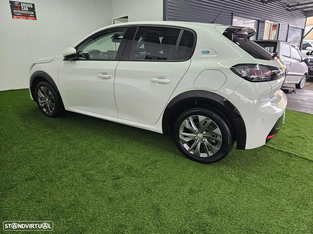 Peugeot e-208 50 kWh Allure - 4