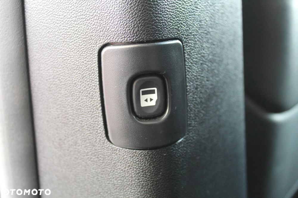 Chrysler Town & Country - 17