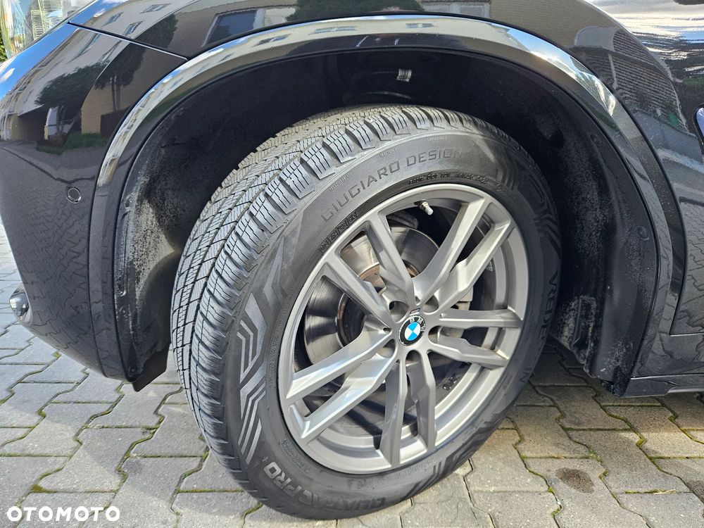 BMW X3 xDrive20d - 24