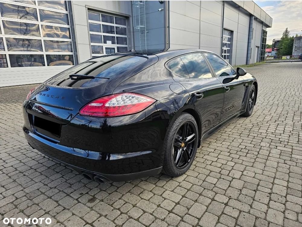 Porsche Panamera 4S PDK - 3