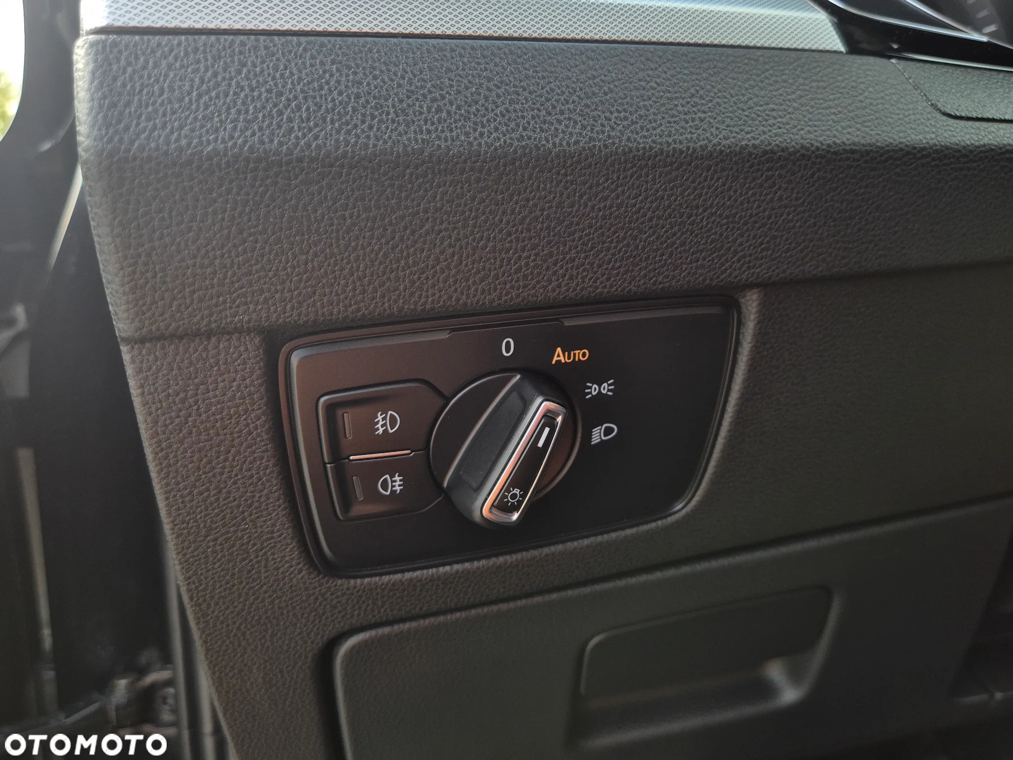 Volkswagen Passat Variant 2.0 TDI SCR DSG Elegance - 26