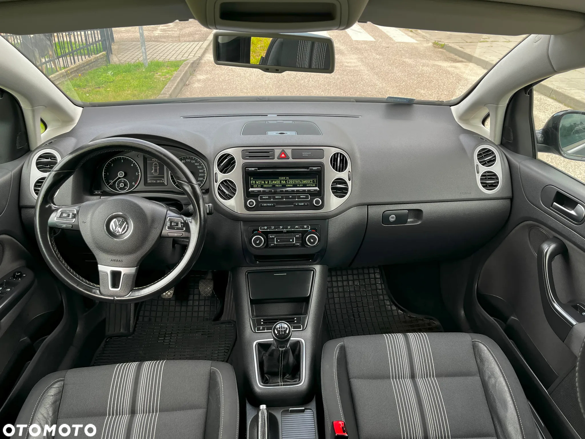 Volkswagen Golf Plus 1.6 TDI DPF MATCH - 10