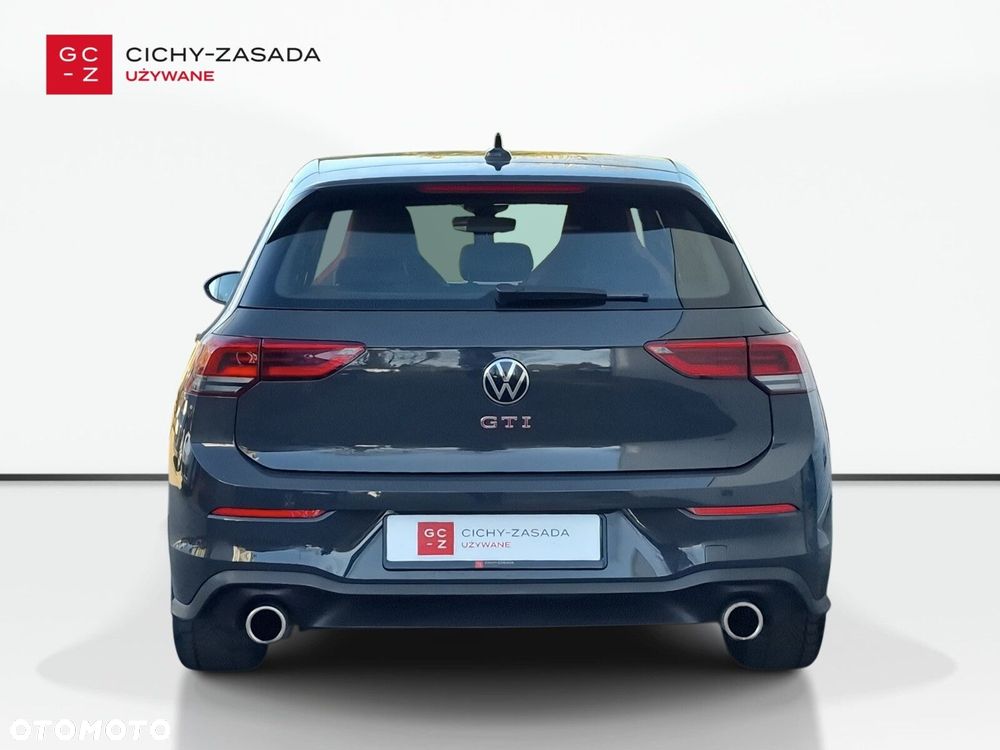 Volkswagen Golf - 4