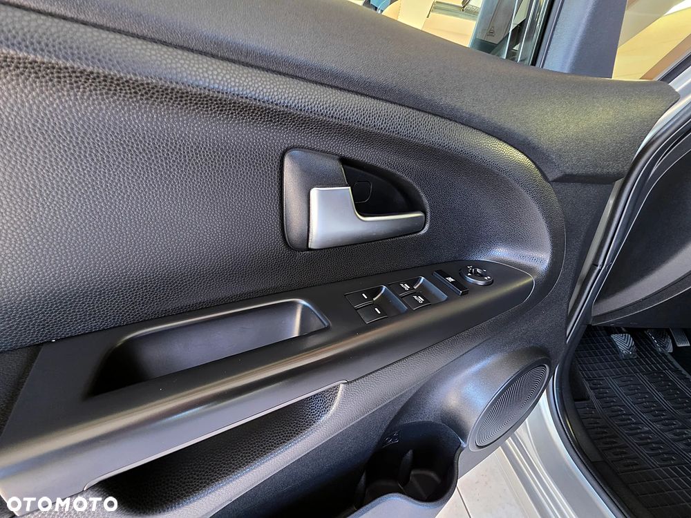 Kia Venga 1.4 CVVT Fifa World Cup Edition - 19