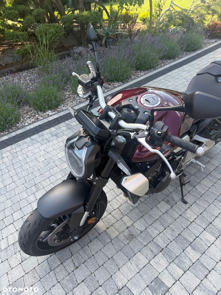 Honda CB - 11