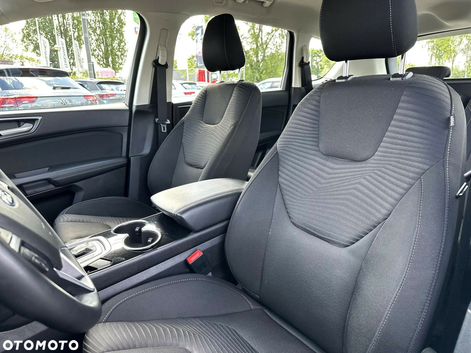 Ford S-Max - 10