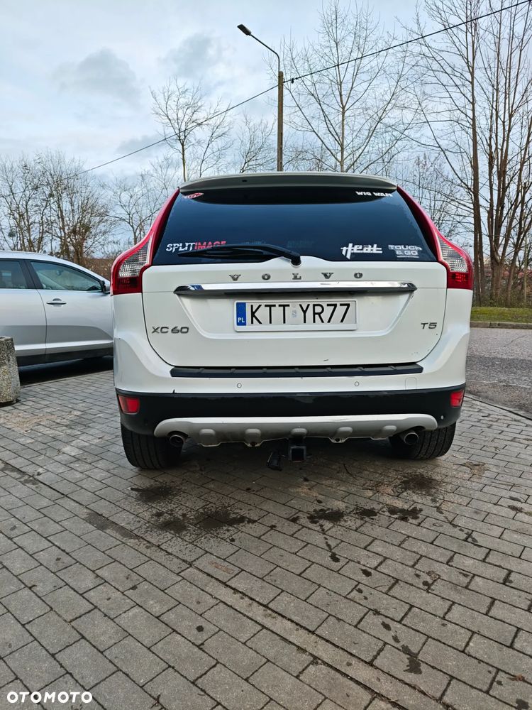 Volvo XC 60 T5 Geartronic Kinetic - 4