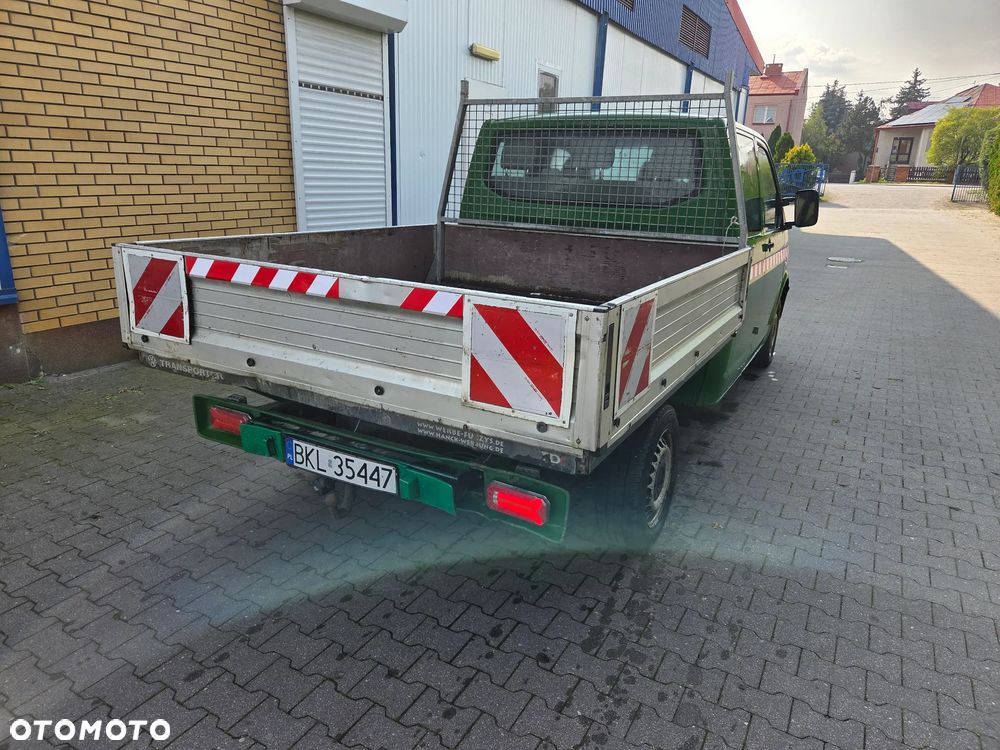 Volkswagen Transporter - 2