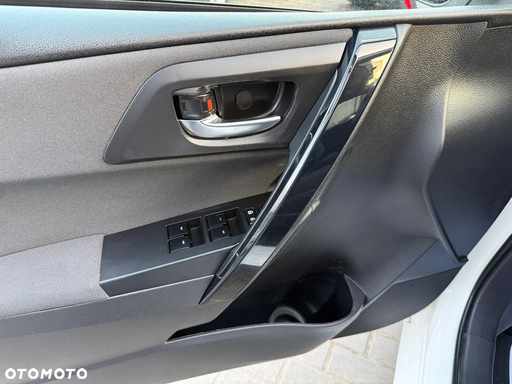 Toyota Auris Hybrid 135 Comfort - 13