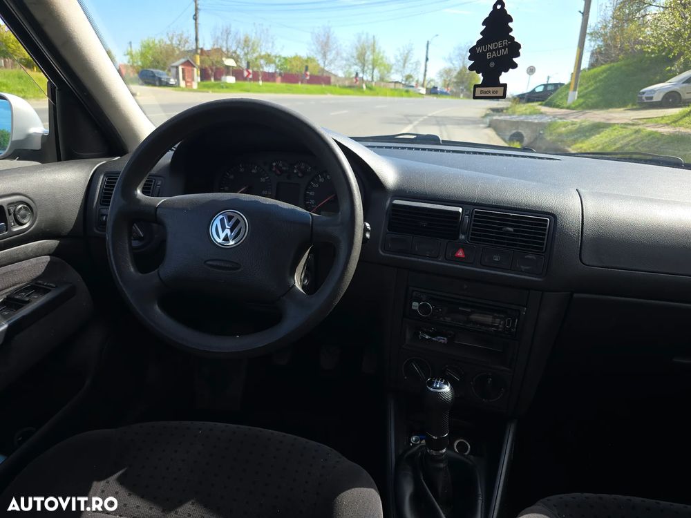 Volkswagen Golf 1.6 - 7