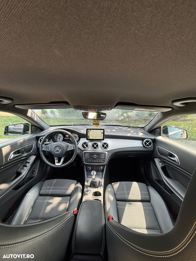 Mercedes-Benz CLA 180 d - 12