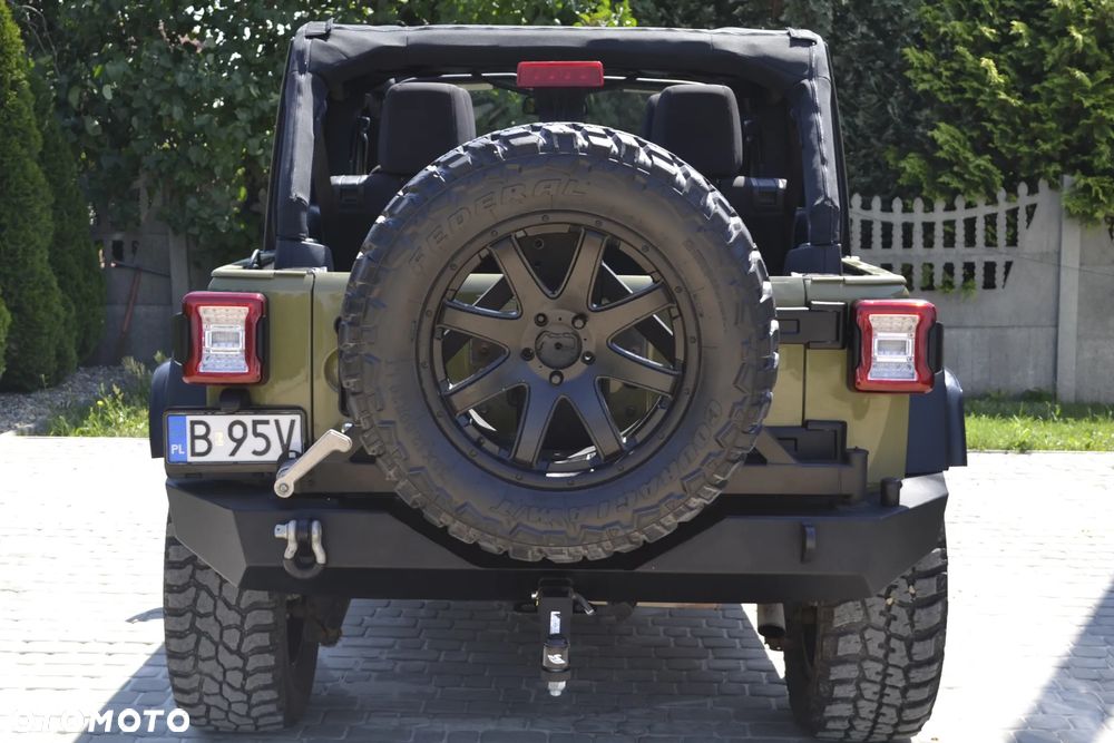 Jeep Wrangler 3.6 Unlim Sahara - 23
