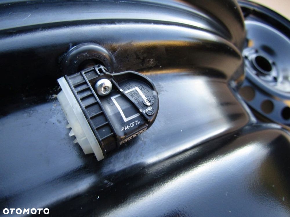 4 Felgi 17 Ford C-MAX Kuga I II Mondeo II III IV Focus II III  TPMS ET52,5 - 14