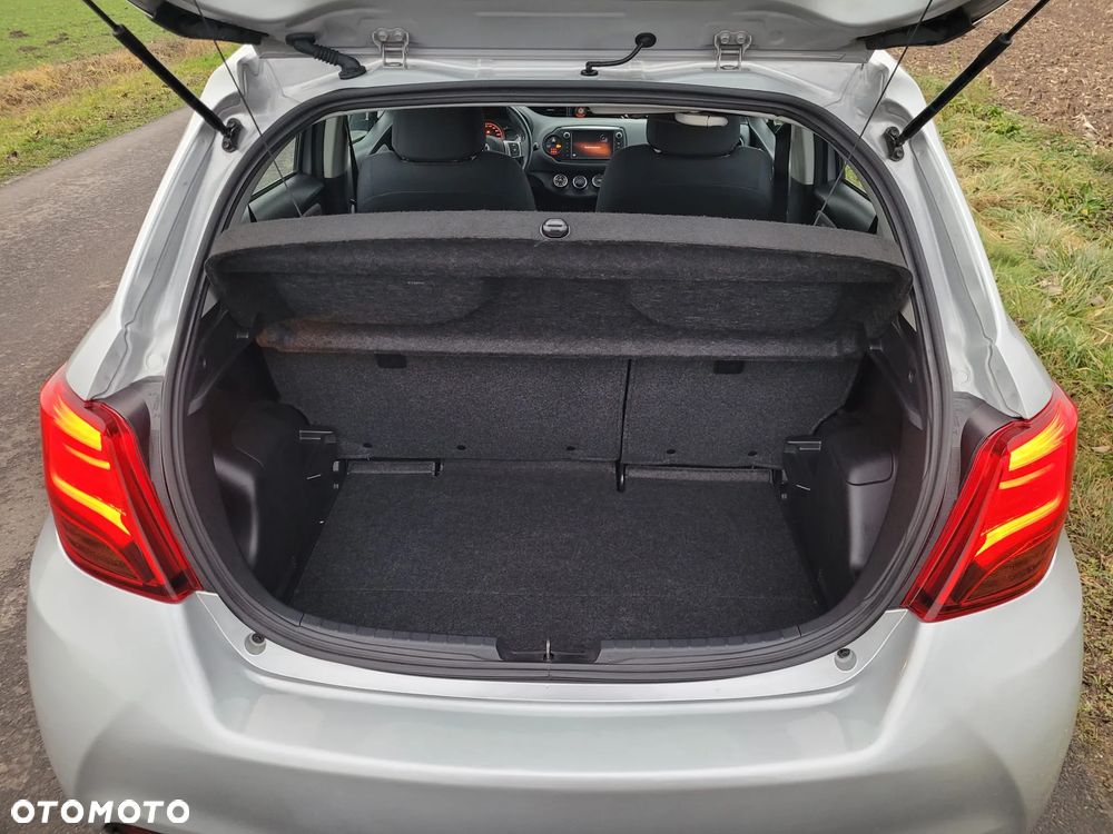Toyota Yaris 1.0 Premium - 9