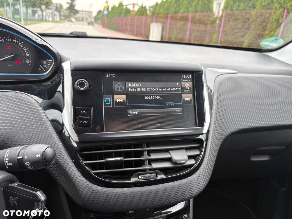 Peugeot 2008 - 12