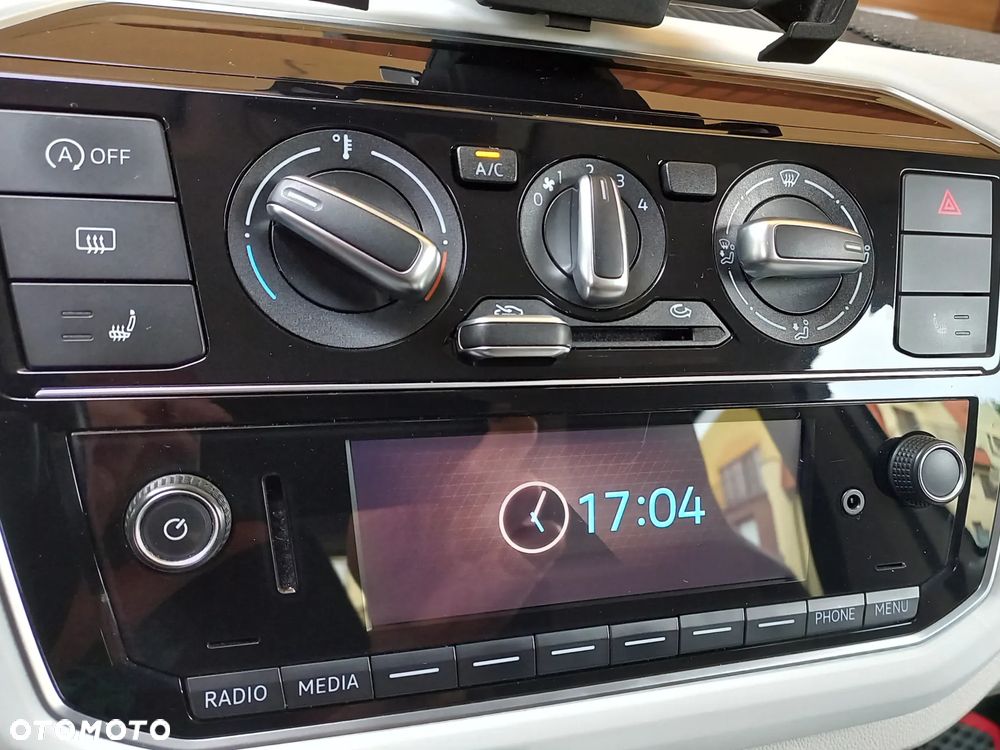 Volkswagen up! 1.0 Beats - 9
