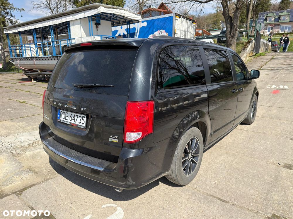Dodge Grand Caravan 3.6 R/T - 5