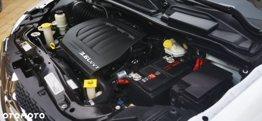 Dodge Grand Caravan - 23