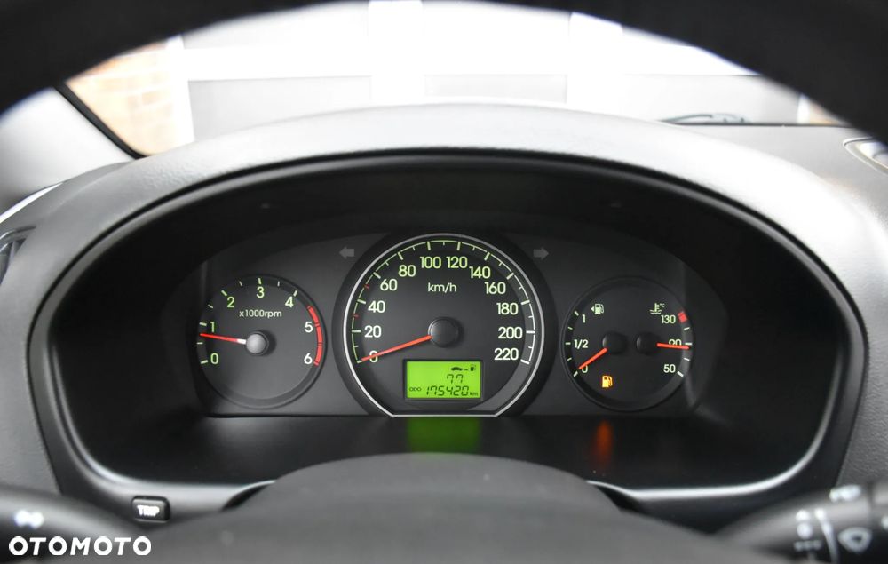 Hyundai H-1 2.5 CRDi Travel Comfort - 23