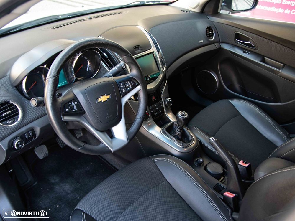 Chevrolet Cruze SW 1.7 VCDi LT - 19