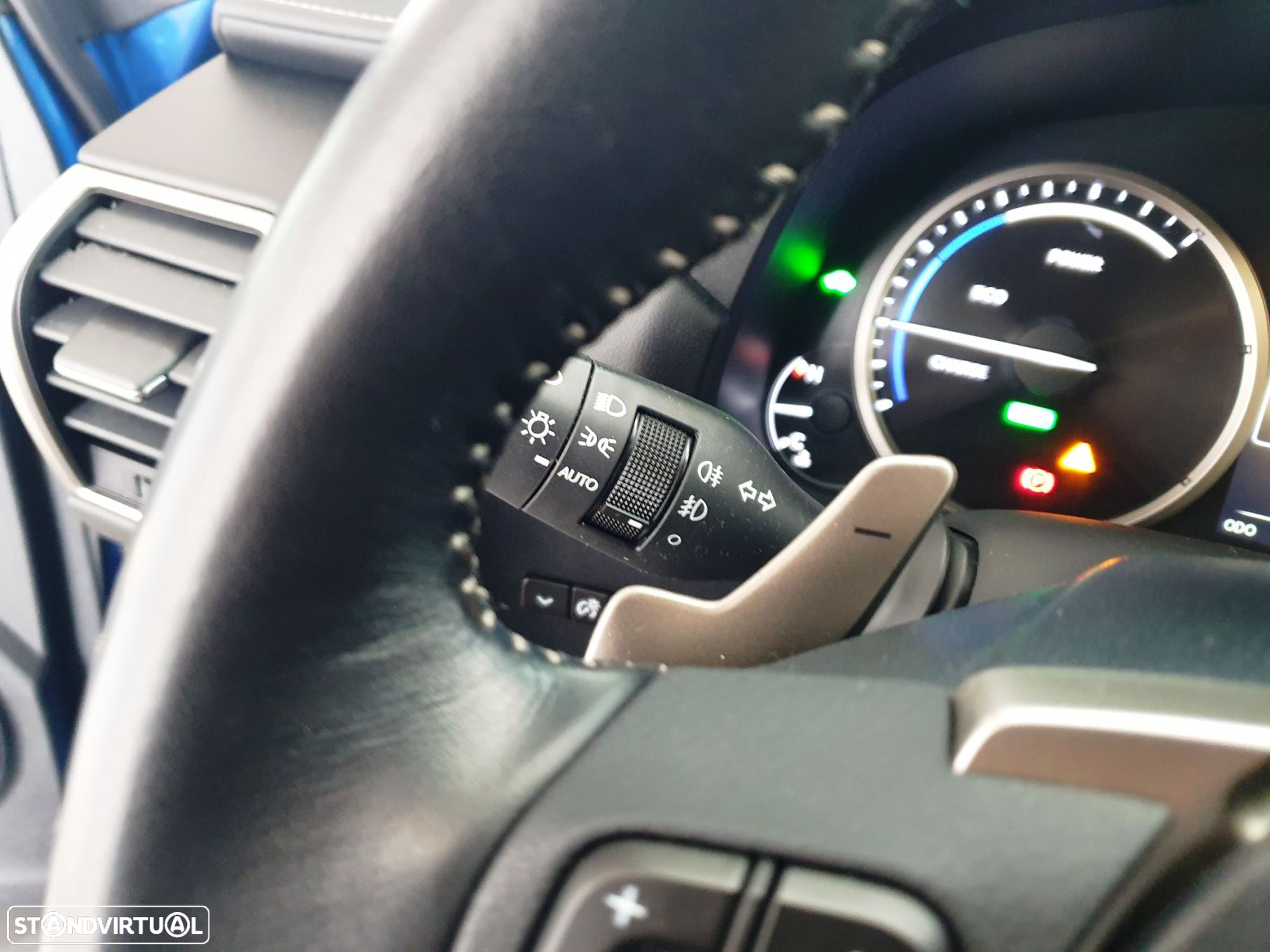 Lexus NX 300h Executive+ - 18