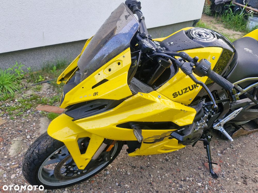Suzuki GSX - 10
