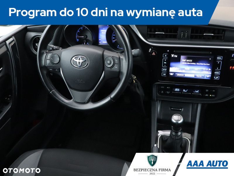 Toyota Auris - 9