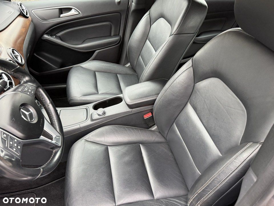 Mercedes-Benz Klasa B 180 (BlueEFFICIENCY) 7G-DCT - 21
