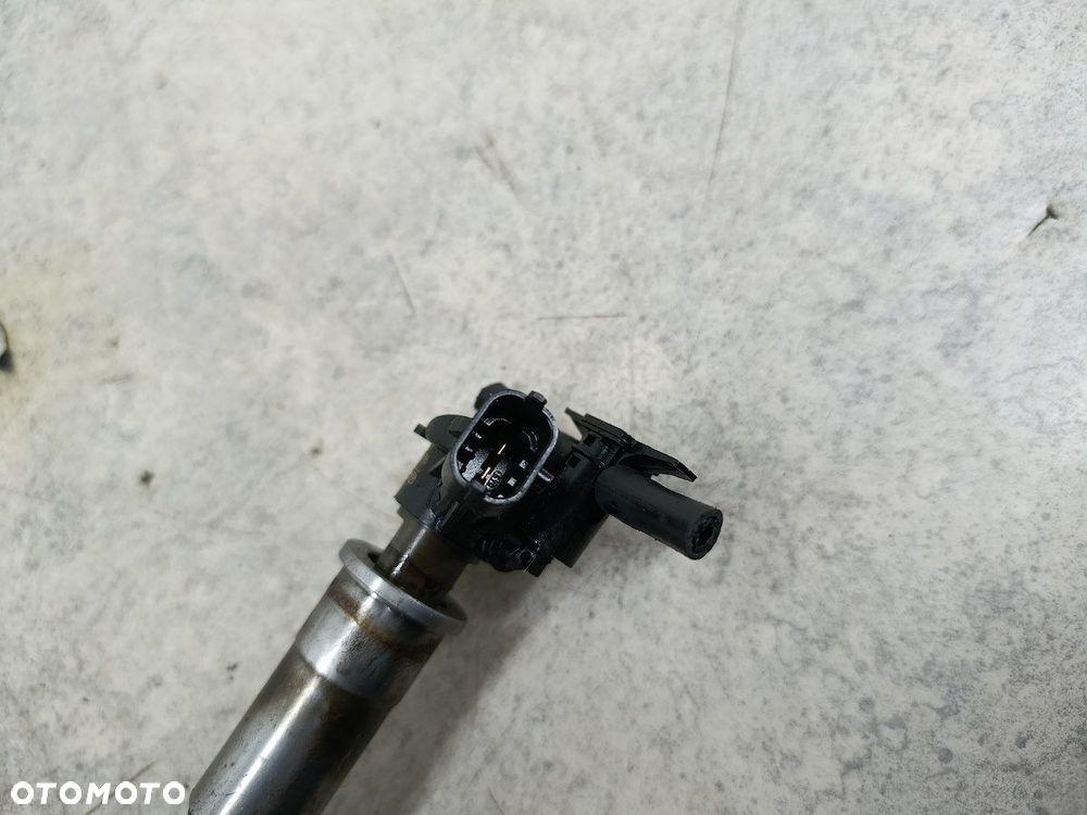 WTRYSKIWACZ RENAULT LAGUNA III 2409398 0445115007  BOSCH 2.0 DCI - 3