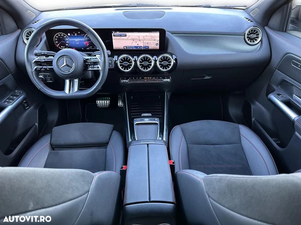 Mercedes-Benz GLA - 12