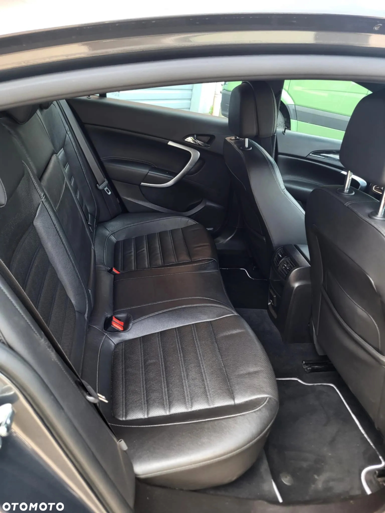 Opel Insignia 2.0 T Cosmo 4x4 EU6 - 10