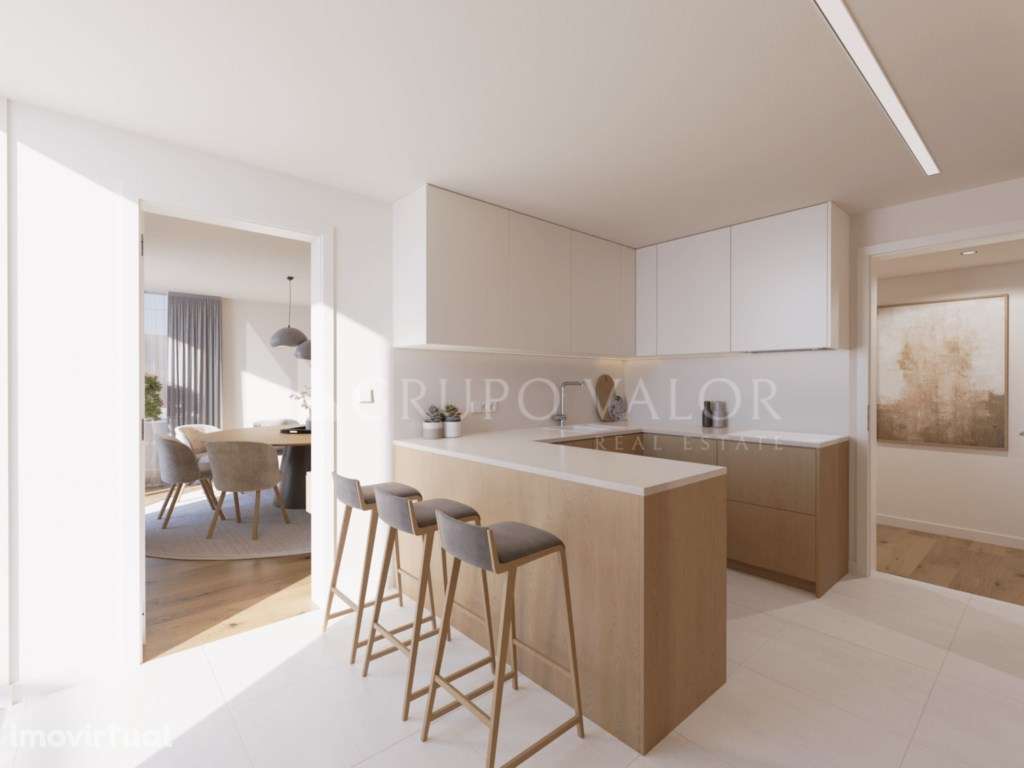 Apartamento T2 com Garagem e Arrecadação | Campo Pequeno - Grande imagem: 5/15