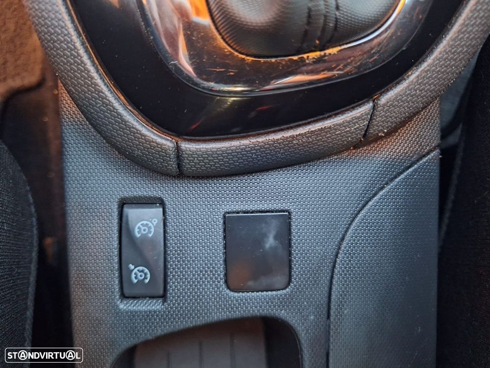 Renault Clio 1.5 dCi Dynamique S EDC - 25