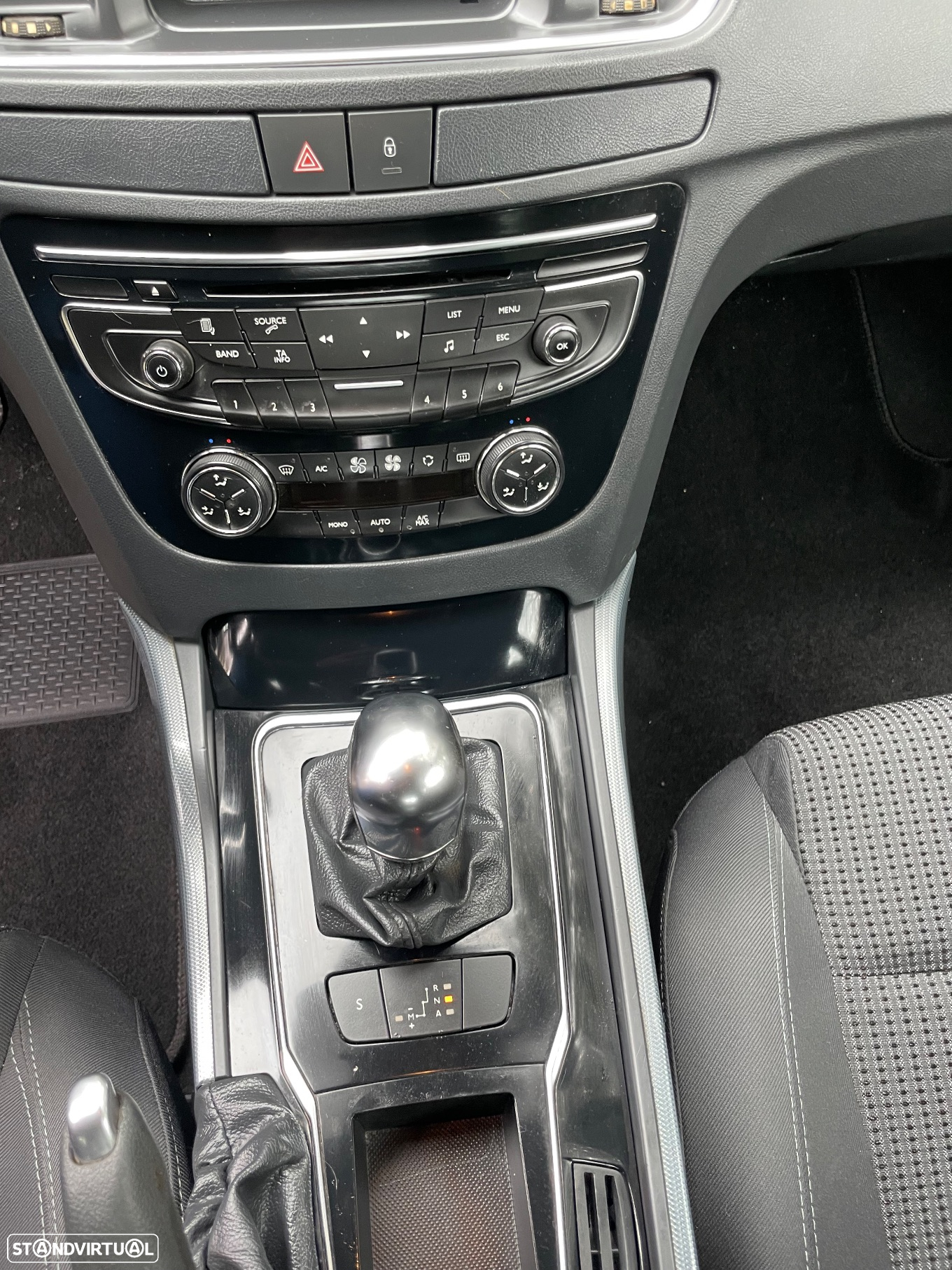 Peugeot 508 e-HDi FAP 115 EGS6 Active - 11