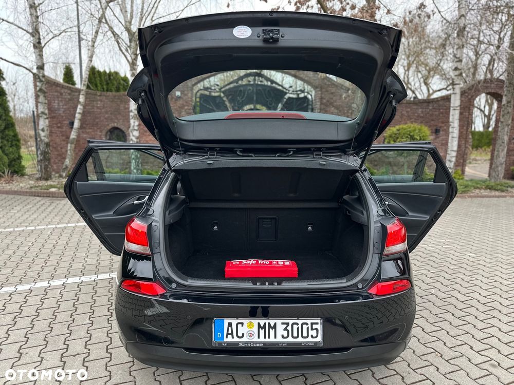 Hyundai i30 1.4 Passion Plus - 40