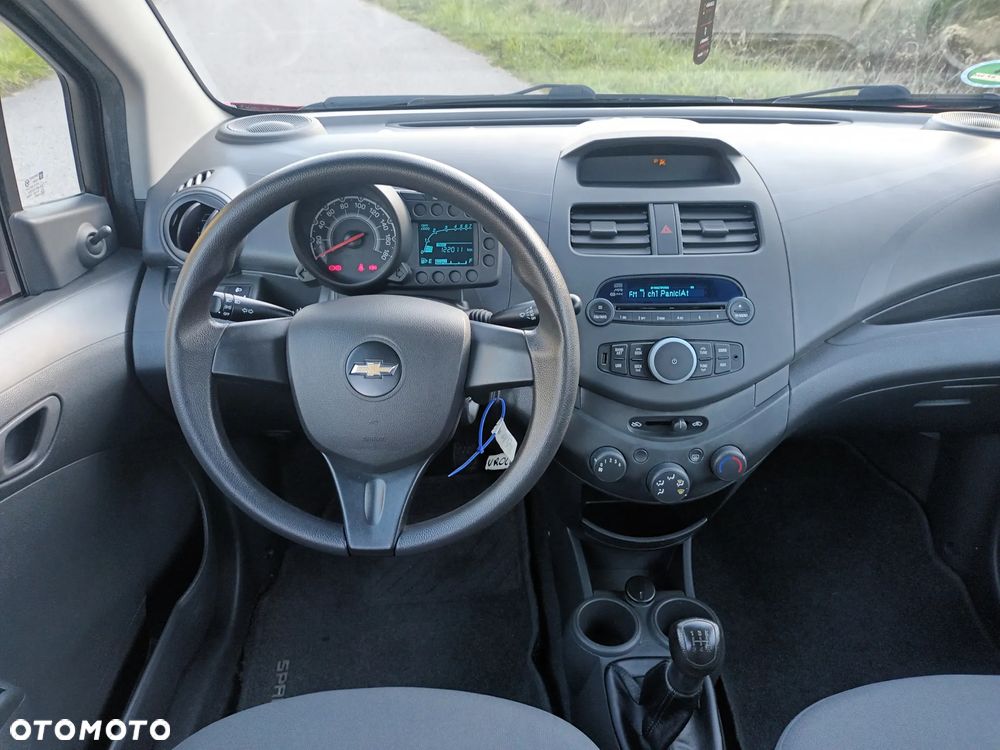 Chevrolet Spark 1.0 Base+ - 21