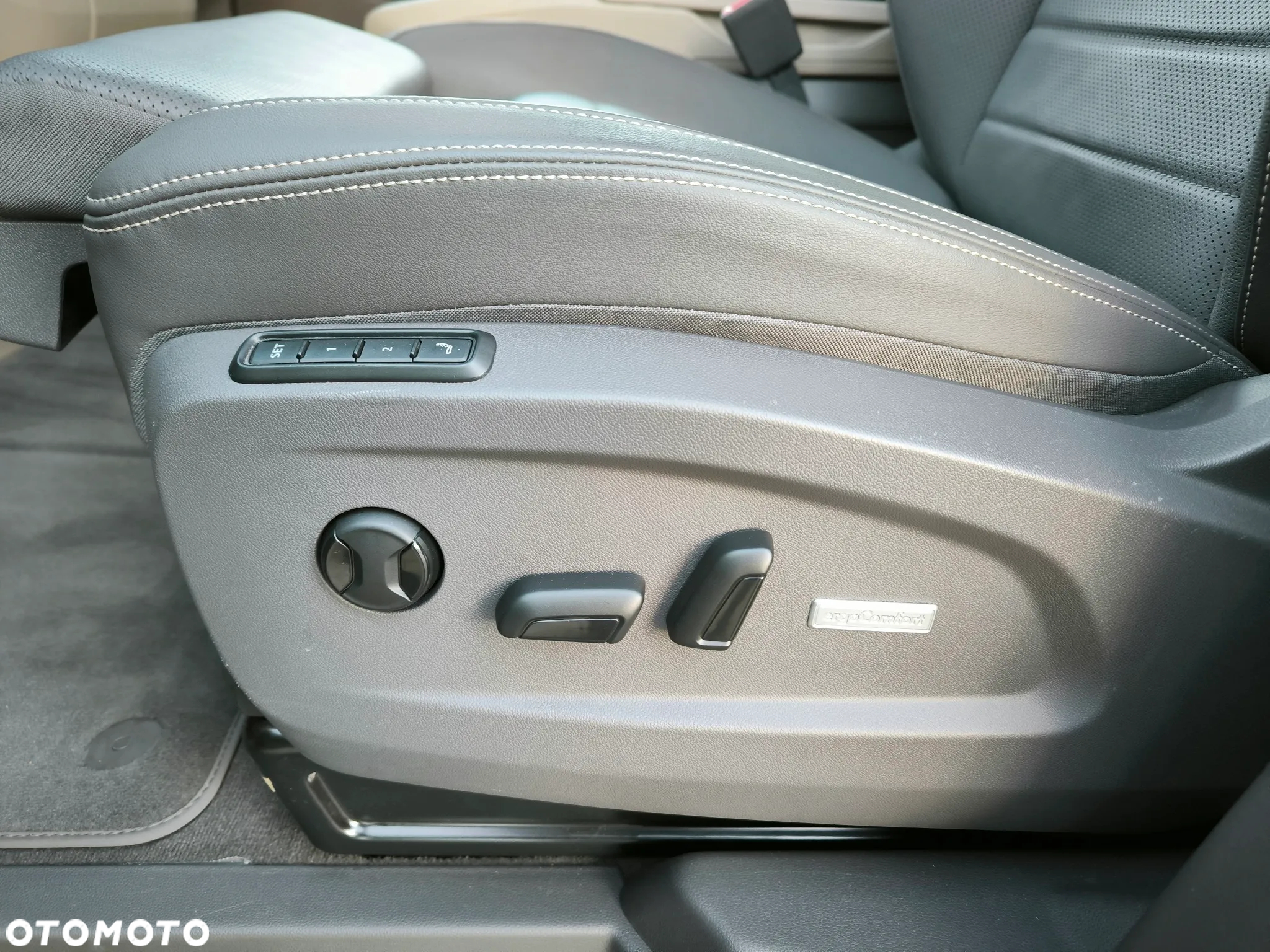 Volkswagen Multivan 2.0 TSI L2 Style DSG - 22