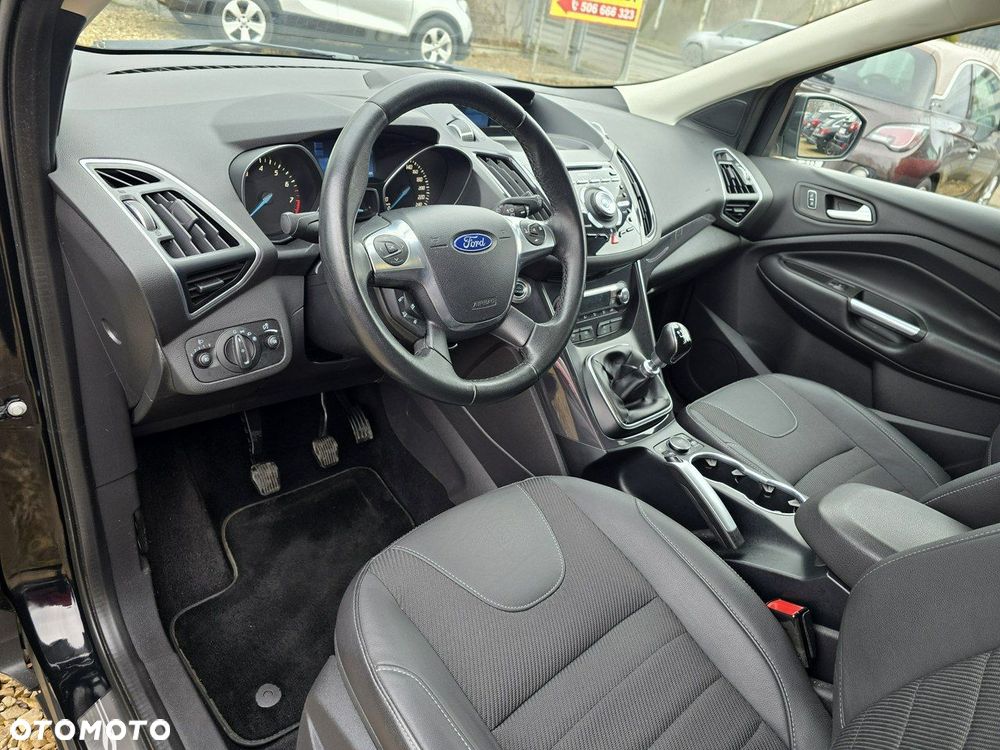 Ford Kuga 1.6 EcoBoost 2x4 Titanium - 7