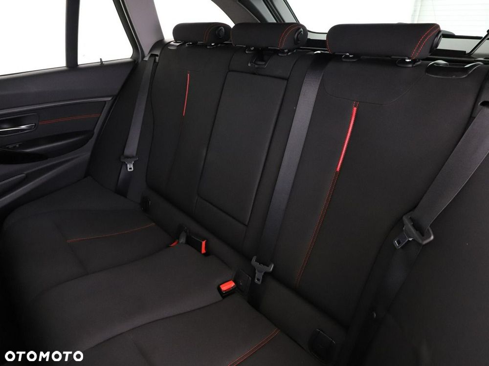 BMW Seria 3 318d - 18