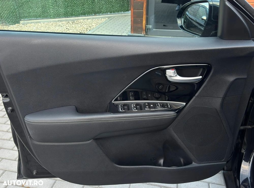 Kia Niro 1.6 GDI HEV 2WD OPF Aut. Vision - 18