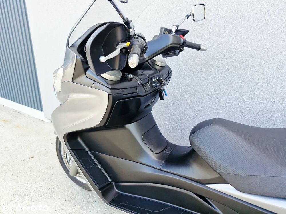 Suzuki Burgman - 13