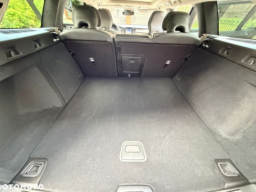 Volvo V60 Cross Country B5 B AWD Plus - 29
