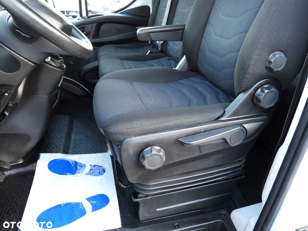 Iveco DAILY 35S14 SKRZYNIA PODWÓJNA KABINA DOKA 7 MIEJSC TEMPOMAT KLIMATYZACJA  140KM - 21