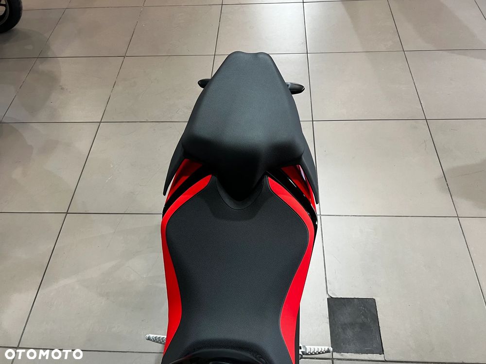 Aprilia RS - 8