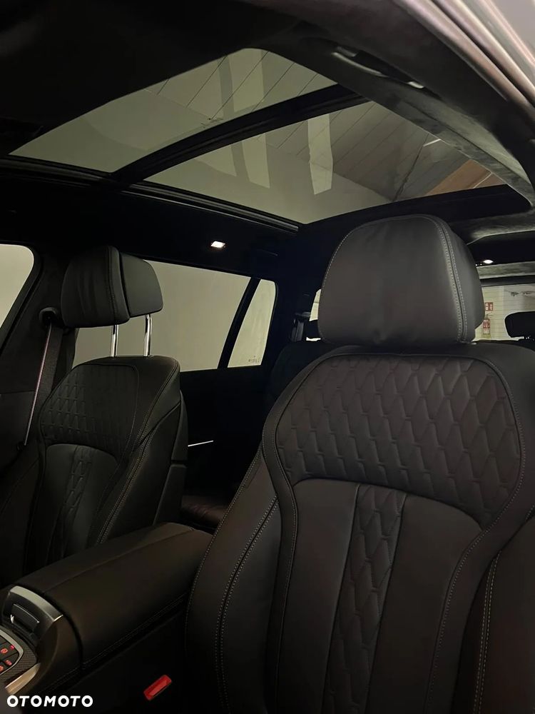 BMW X7 - 23