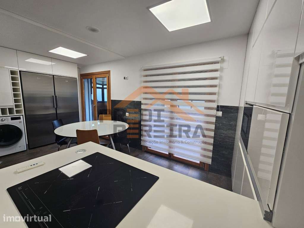 Arrendamento T3 com terraço e garagem, Urb. Jardim da Amoreira, Ram... - Grande imagem: 5/20